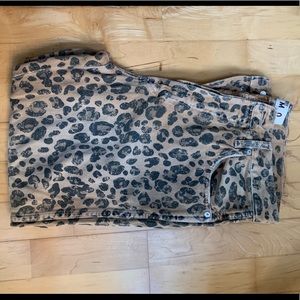 AMO Size 30 Leopard Print Jeans